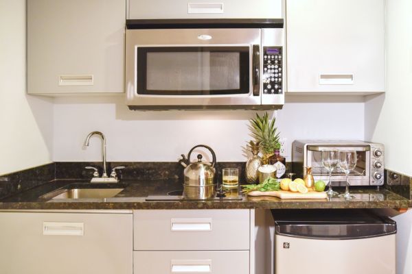 Studio fully equipped-kitchen